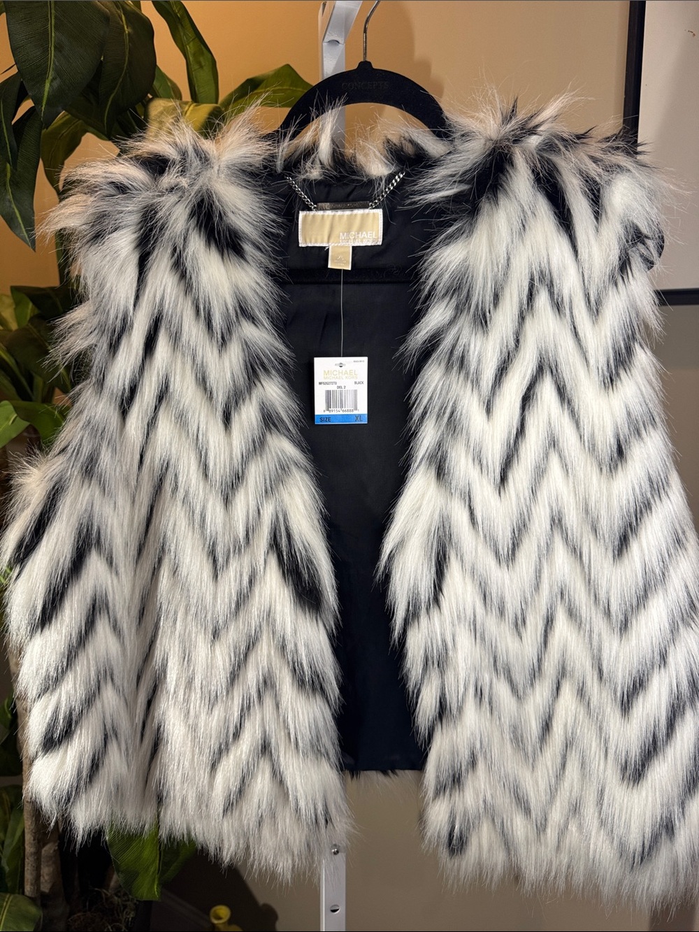 Michael Kors Kids Black & White Faux Fur Jacket size XL New W/ Tag